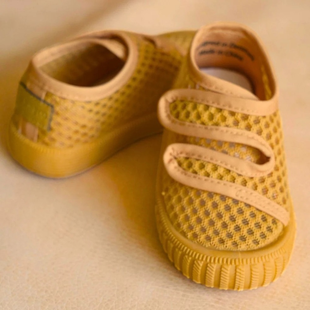 Grech & Co PLAY SHOES | RECYCLED MESH - BUCKWHEAT Size 28 / 11 (Toddler)